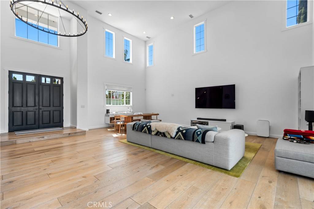 Calabasas, CA 91302,23477 Palm DR