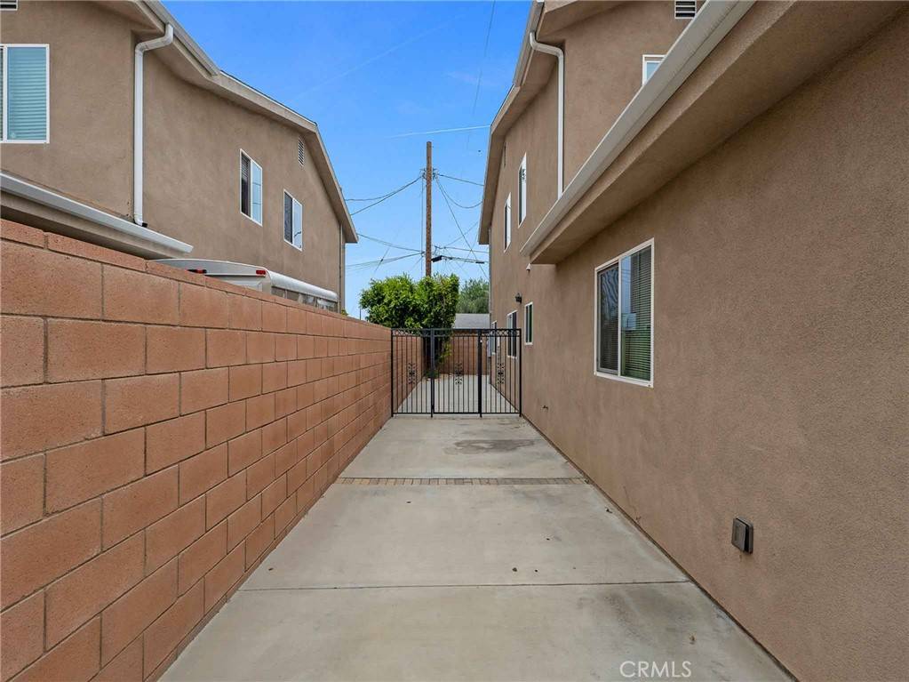 Sun Valley, CA 91352,7540 Denny AVE