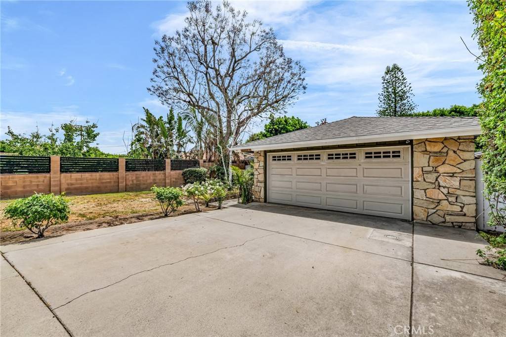 North Hollywood, CA 91605,13004 Lull ST