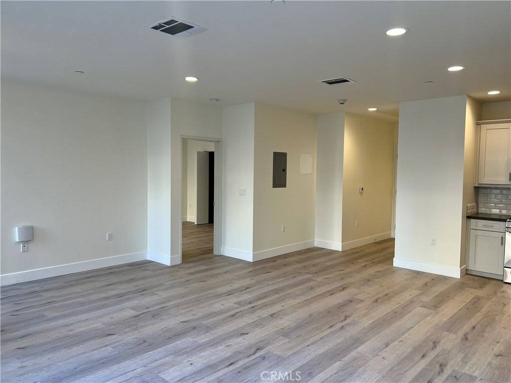 Los Angeles, CA 90014,314 6th #504