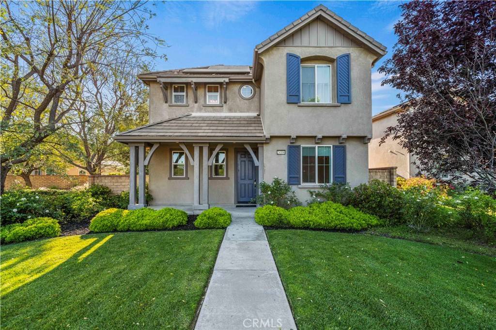 Valencia, CA 91354,24106 Village CIR