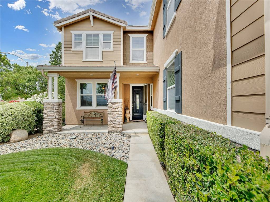 Saugus, CA 91350,20361 Julia LN