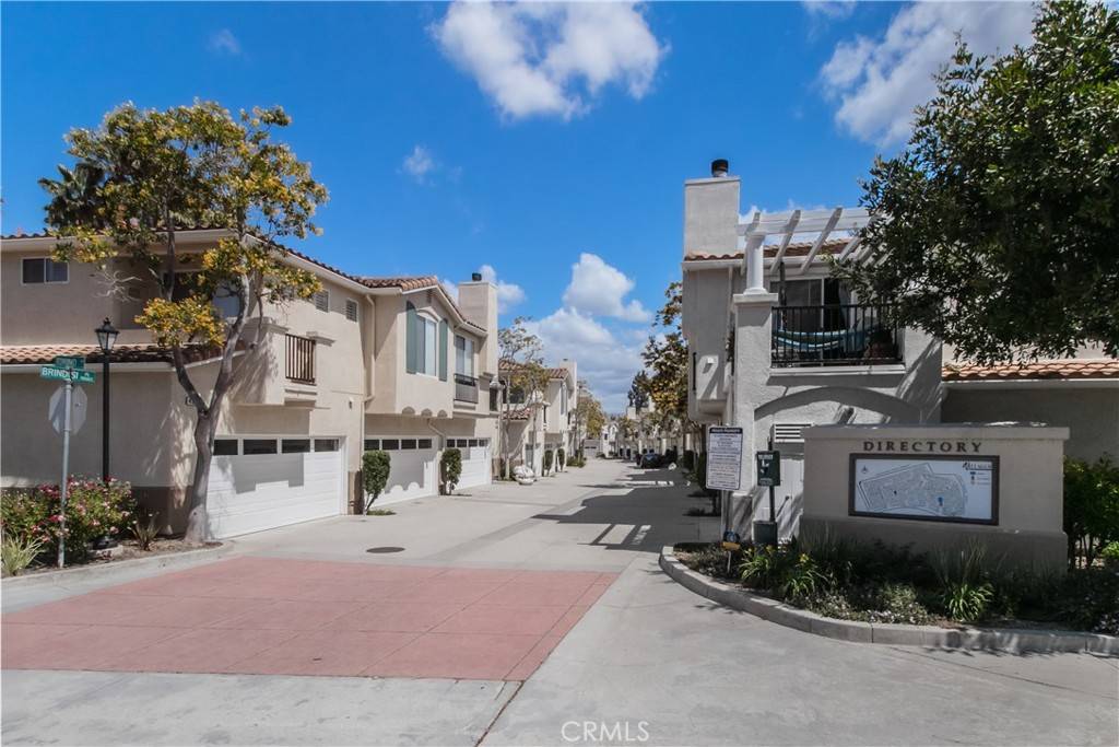 Moorpark, CA 93021,4005 Brindisi PL