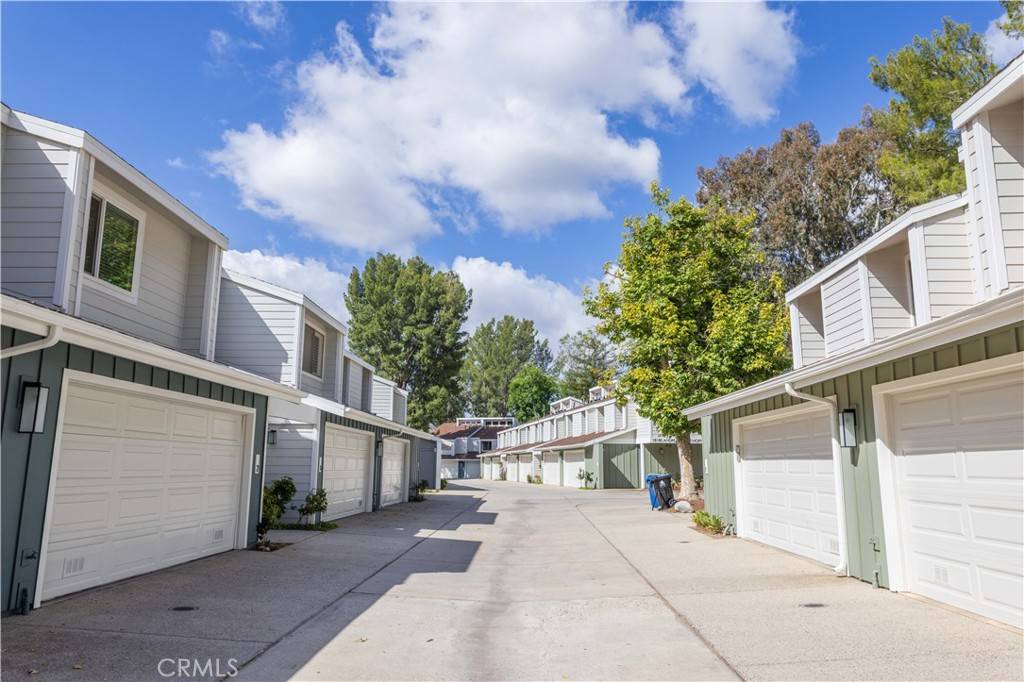Northridge, CA 91325,18170 Andrea CIR N #2