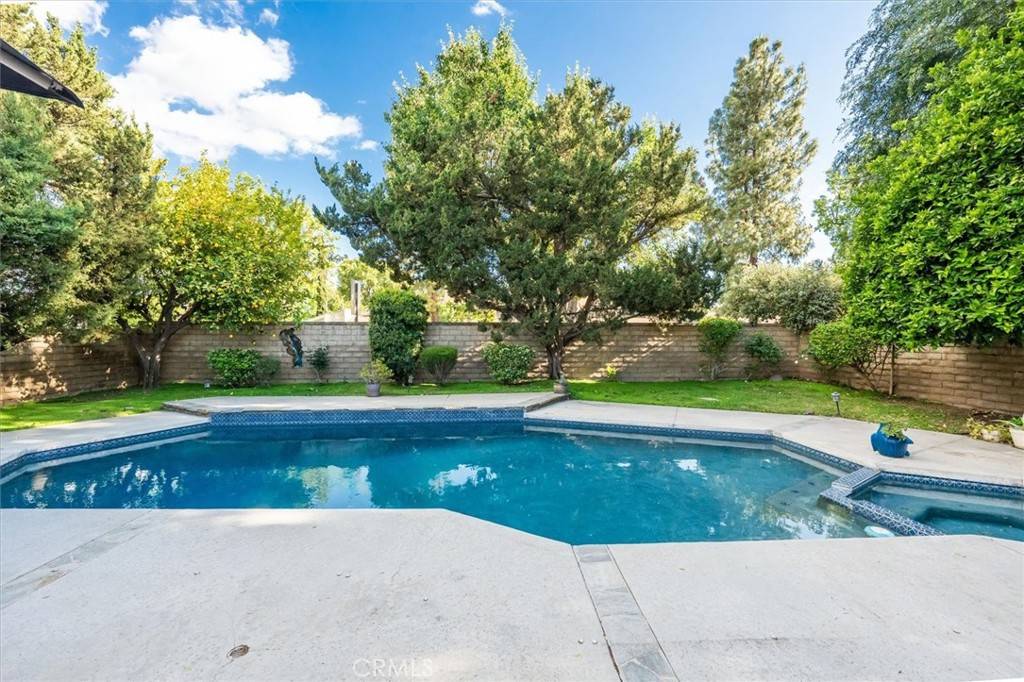 Valencia, CA 91355,24222 Undine RD