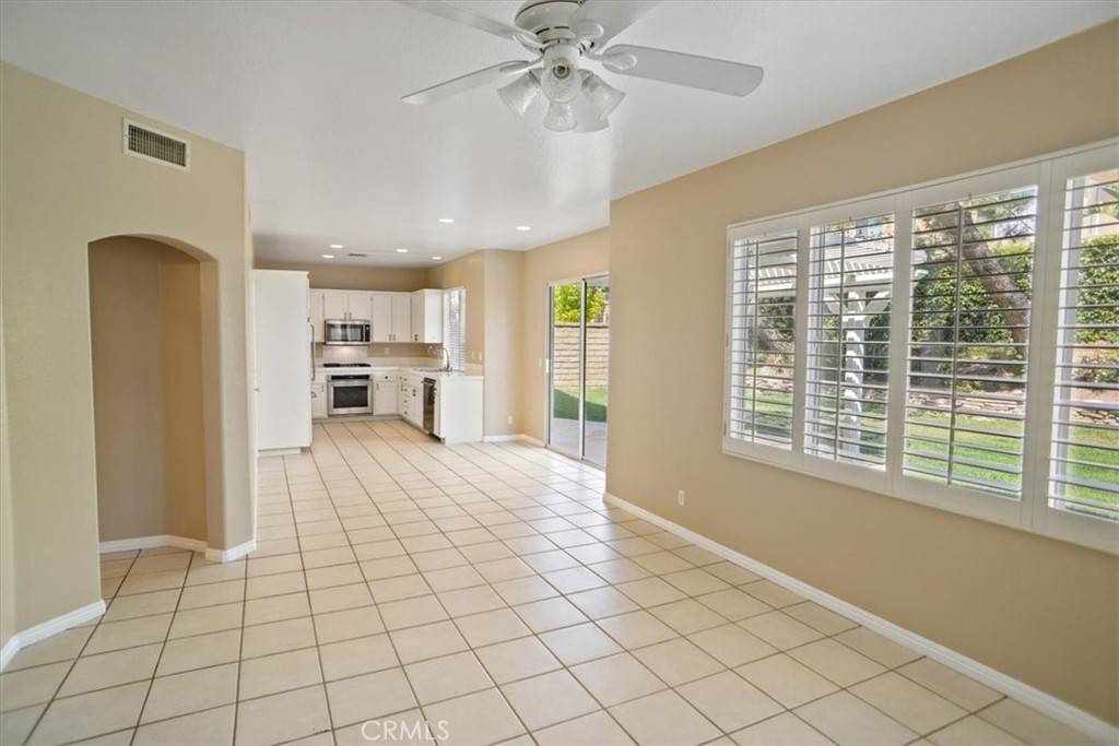Valencia, CA 91354,28048 Memory LN