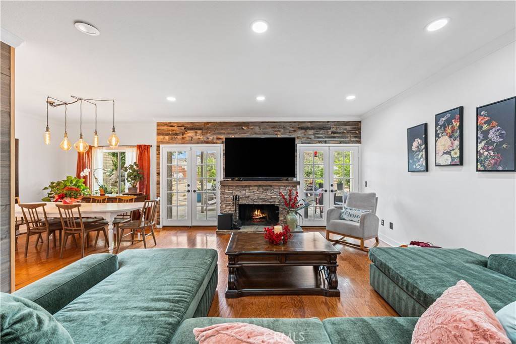 Saugus, CA 91350,28314 Easton LN