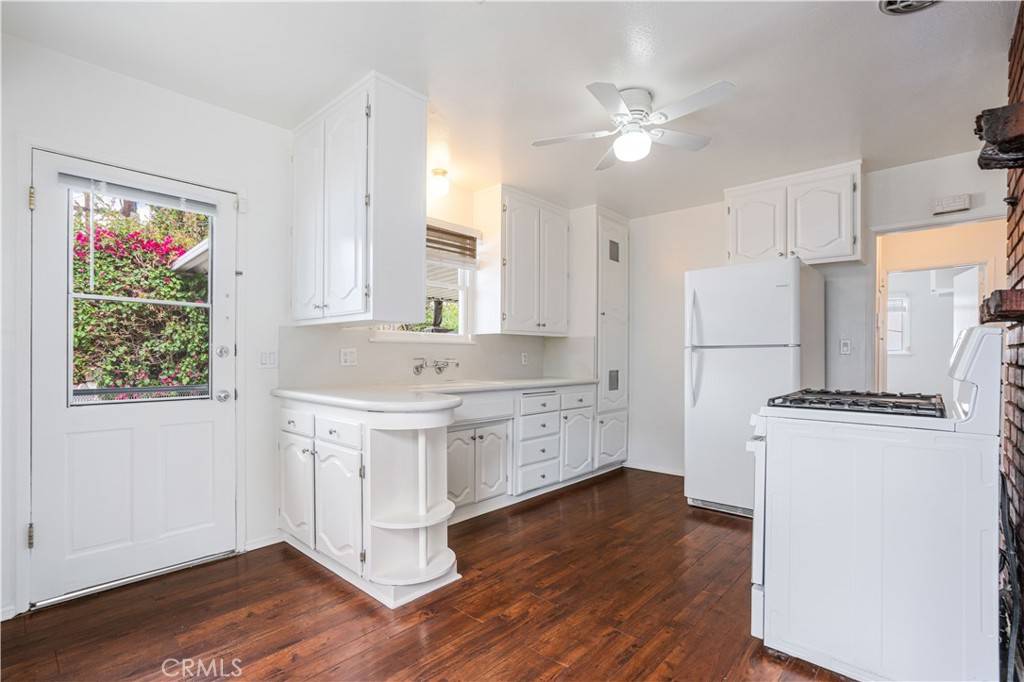 Woodland Hills, CA 91364,5213 Topanga Canyon BLVD