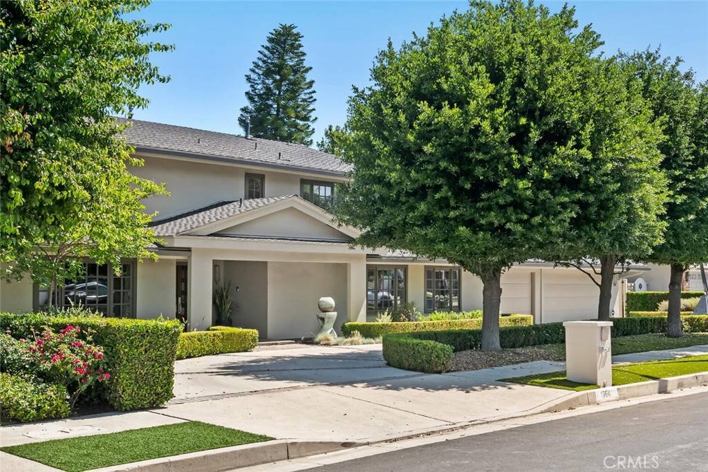 Encino, CA 91316,17641 Corinthian DR
