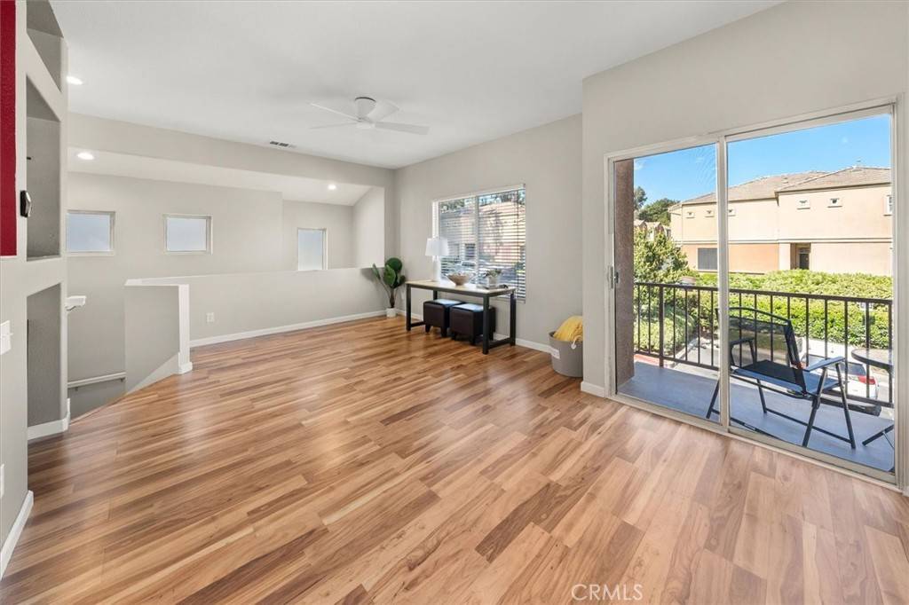 Valencia, CA 91354,26949 Hillsborough #43