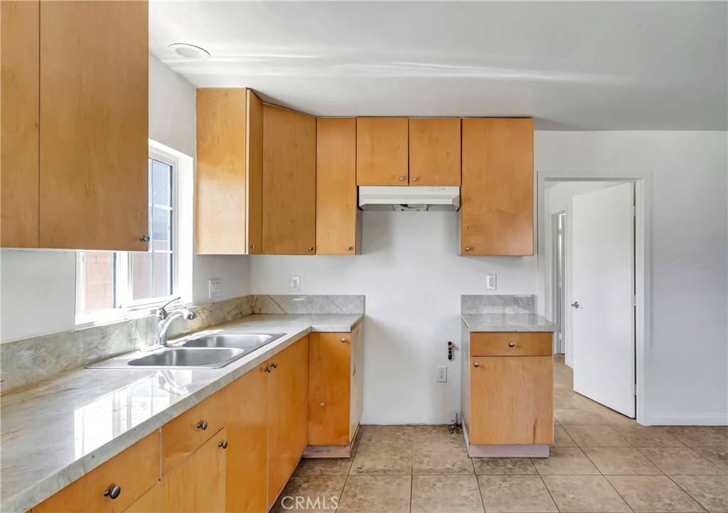 North Hollywood, CA 91605,6825 Simpson AVE