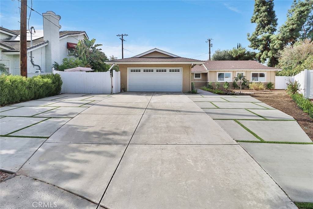 Canoga Park, CA 91304,8601 Santa Susana PL