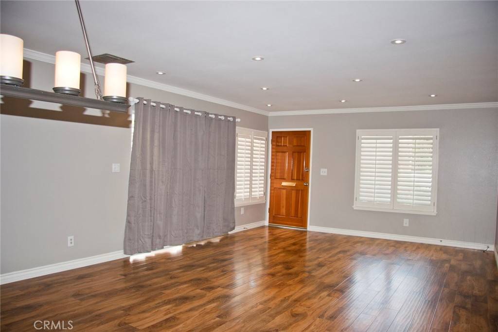 Chatsworth, CA 91311,10457 Larwin AVE #5