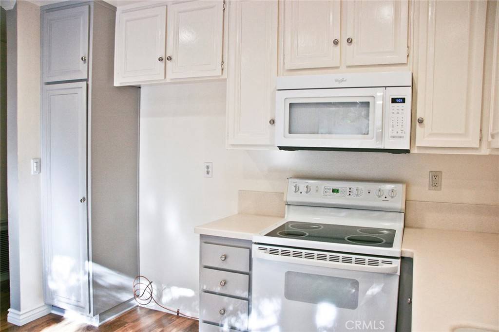 Chatsworth, CA 91311,10457 Larwin AVE #5