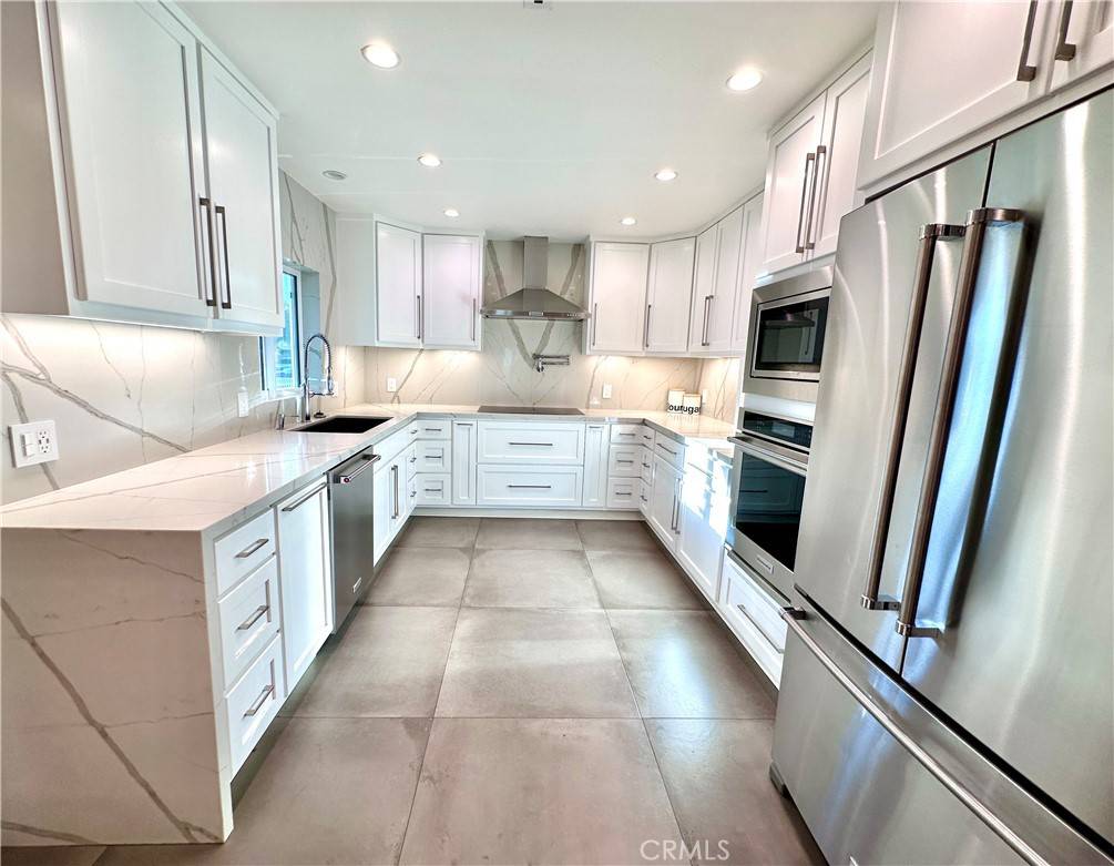 Woodland Hills, CA 91367,23442 Friar ST