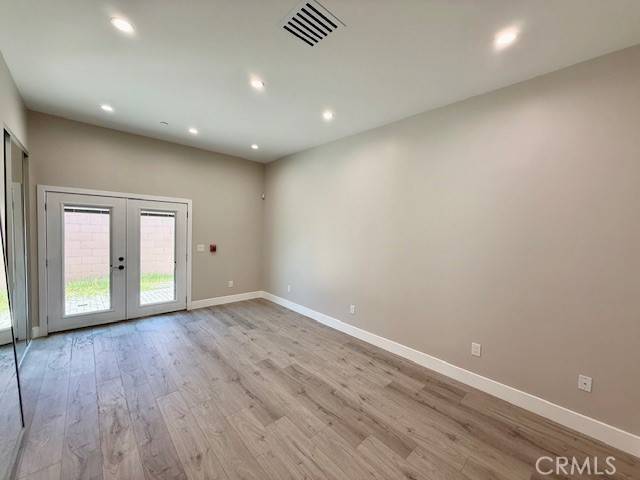 North Hollywood, CA 91605,6940 longridge AVE