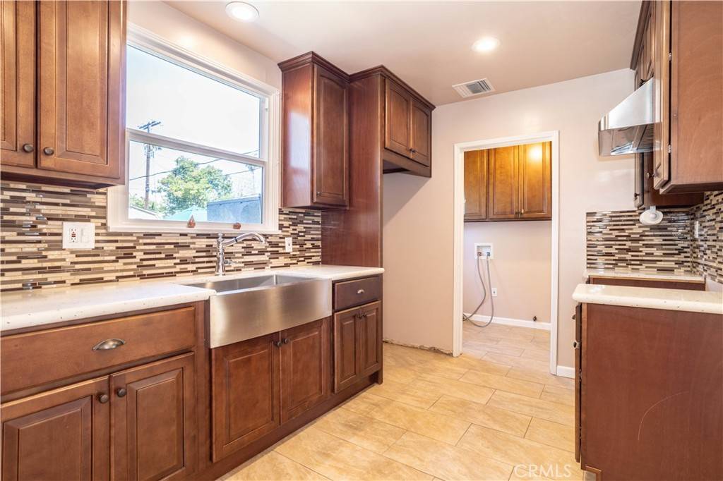 Winnetka, CA 91306,8321 Quartz AVE