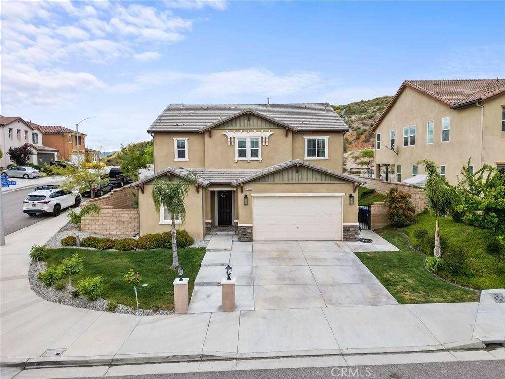 Saugus, CA 91350,20508 Charlie CT