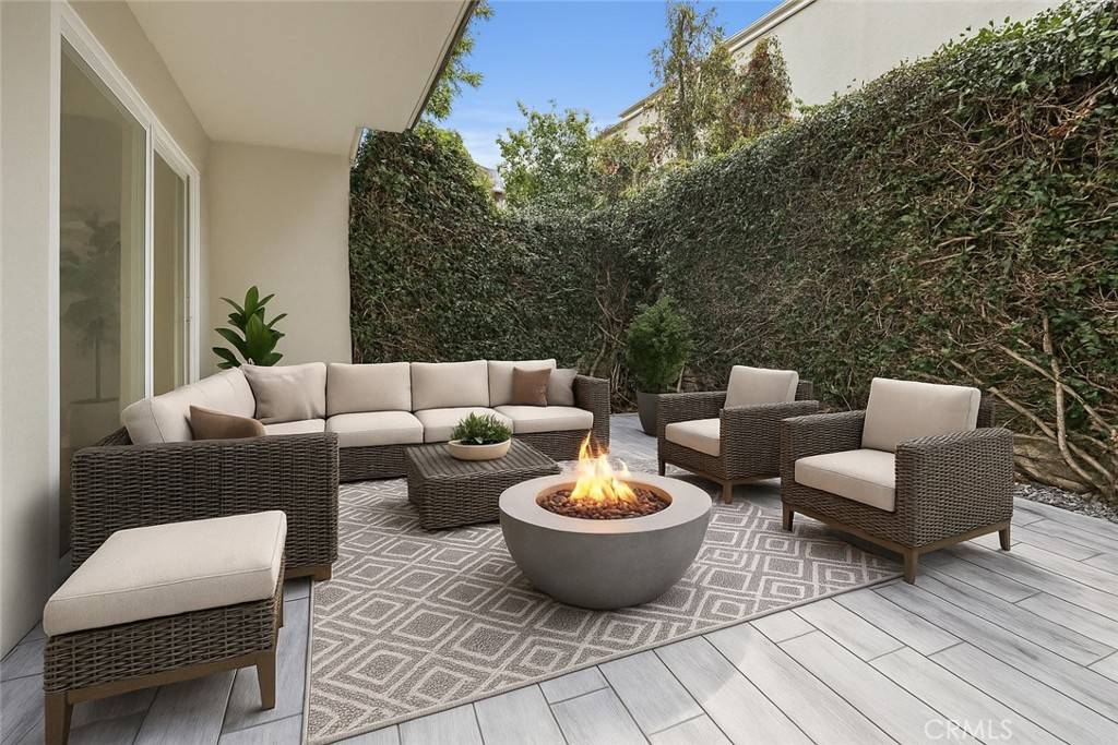 Encino, CA 91316,5263 Newcastle AVE #2