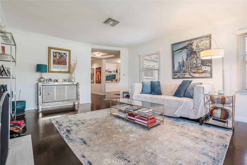 Valley Village, CA 91607,5433 Morella AVE
