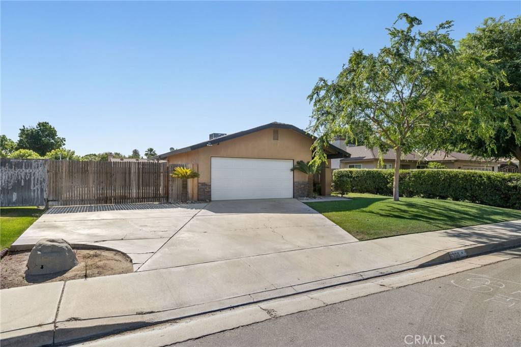 Bakersfield, CA 93313,6300 Ringwood ST