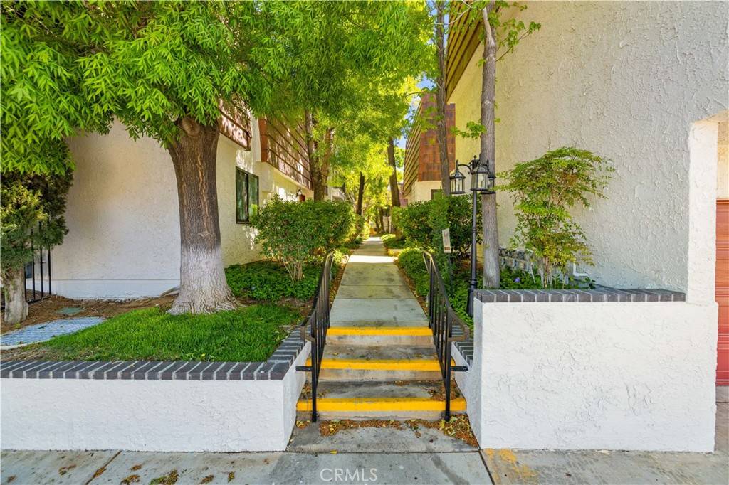 Palmdale, CA 93551,39129 10th ST W #21