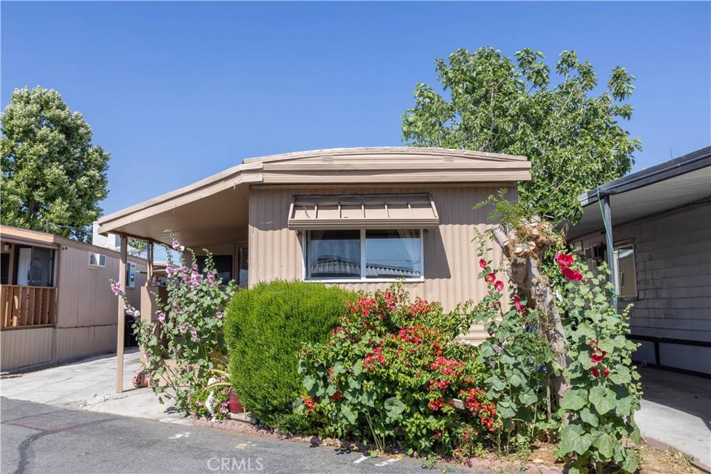 Canyon Country, CA 91351,18540 Soledad Canyon RD #SPC 17