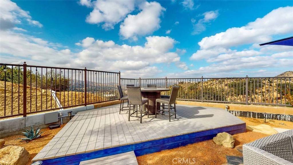 7300 Santa Susana Pass RD Simi Valley, CA 93063
