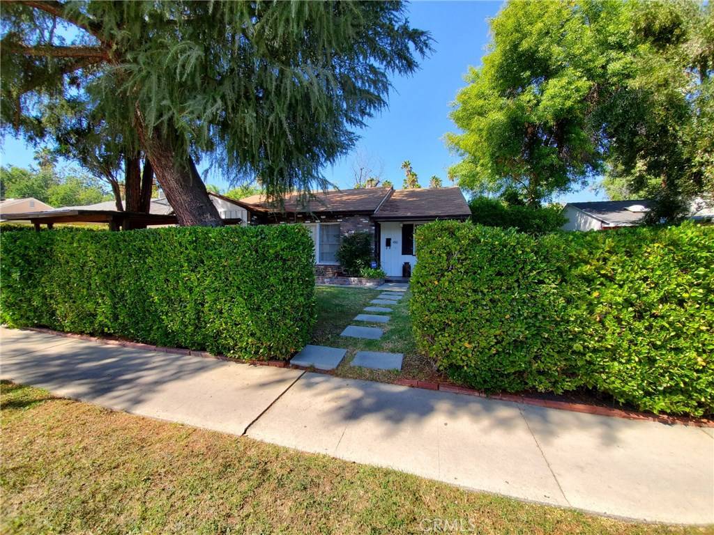 Tarzana, CA 91356,4861 Lindley AVE