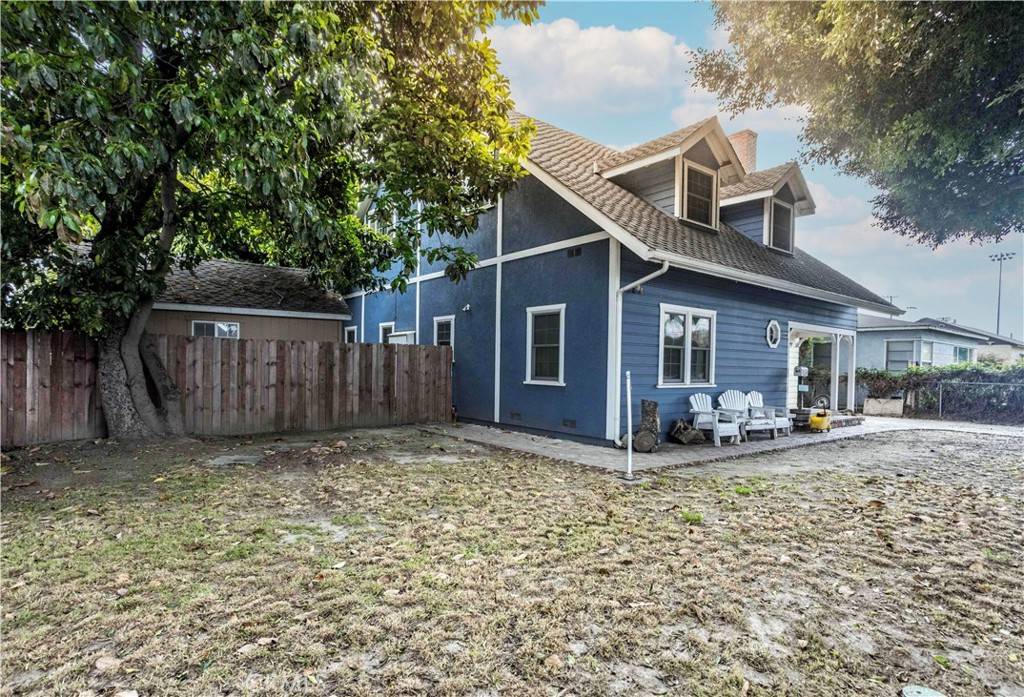Carson, CA 90810,2711 E Washington ST
