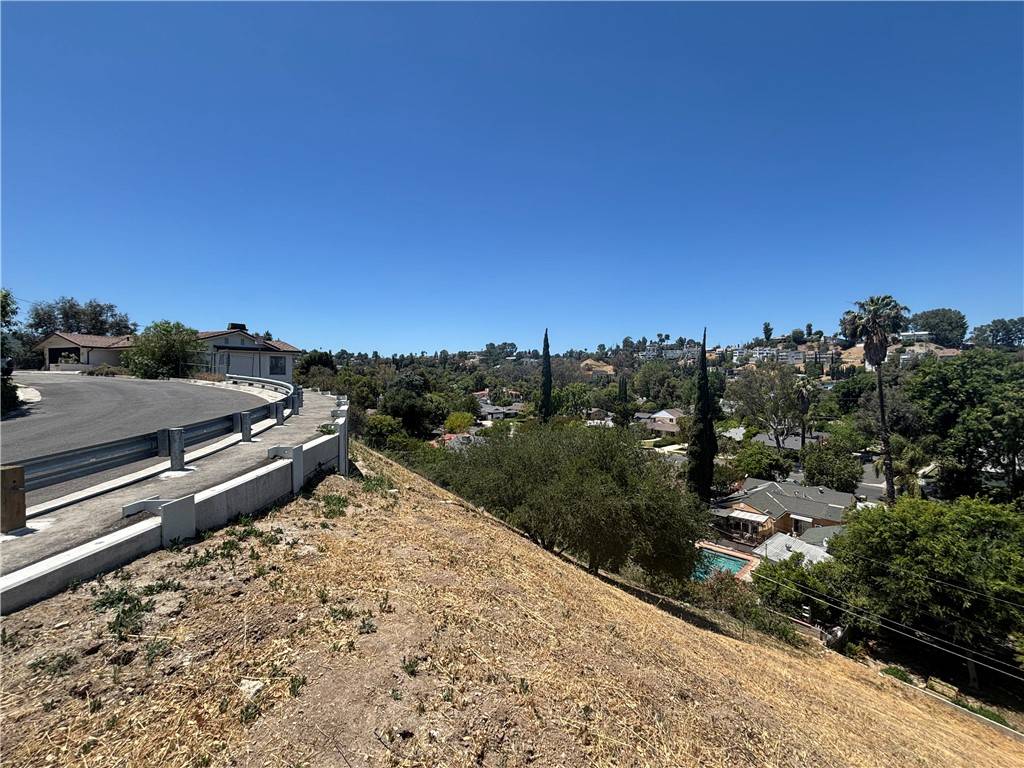 Woodland Hills, CA 91364,5143 ESCOBEDO ST