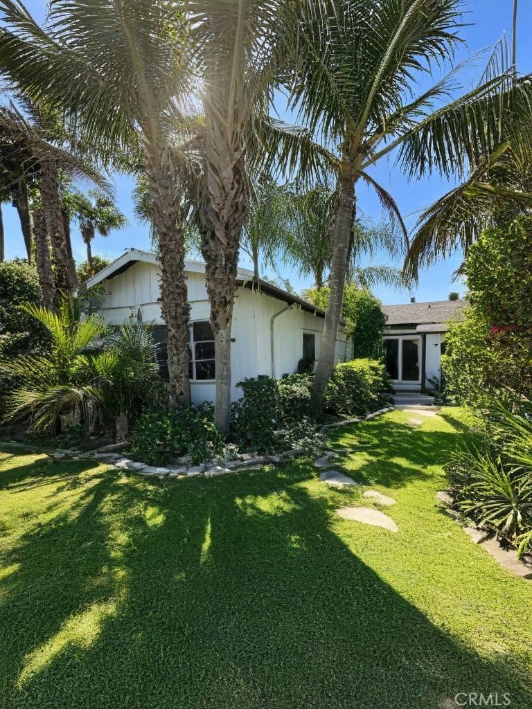 Rancho Cascades, CA 91342,15693 Olden ST