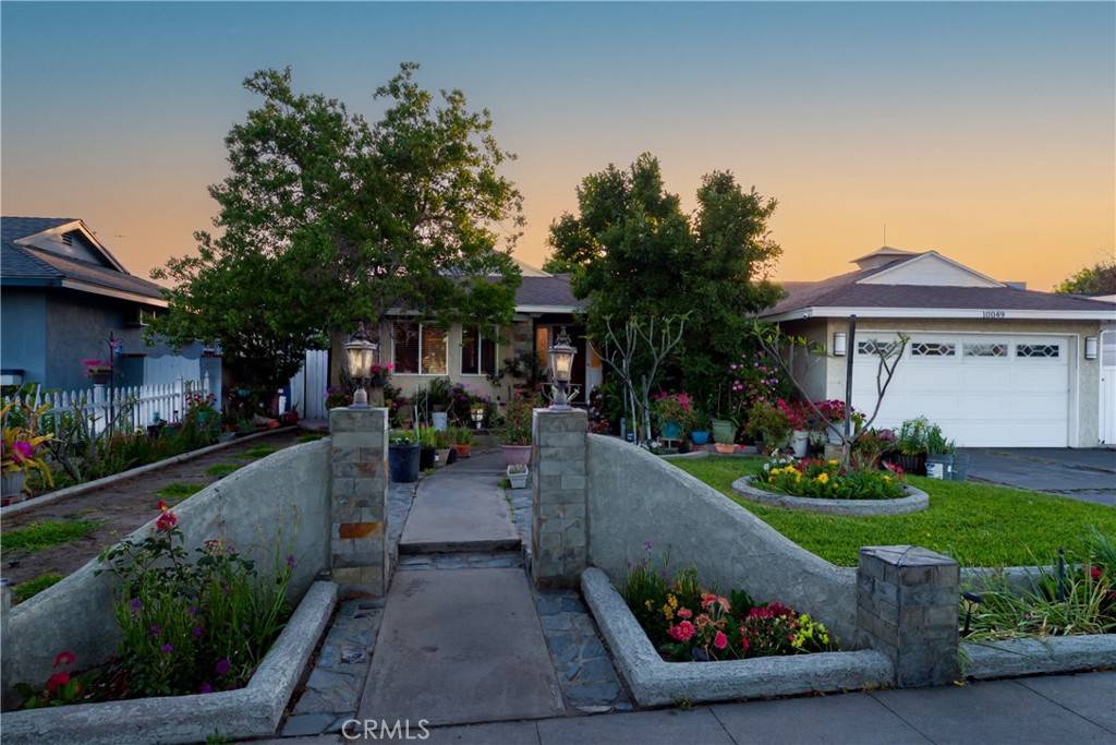 Mission Hills (san Fernando), CA 91345,10049 Langdon