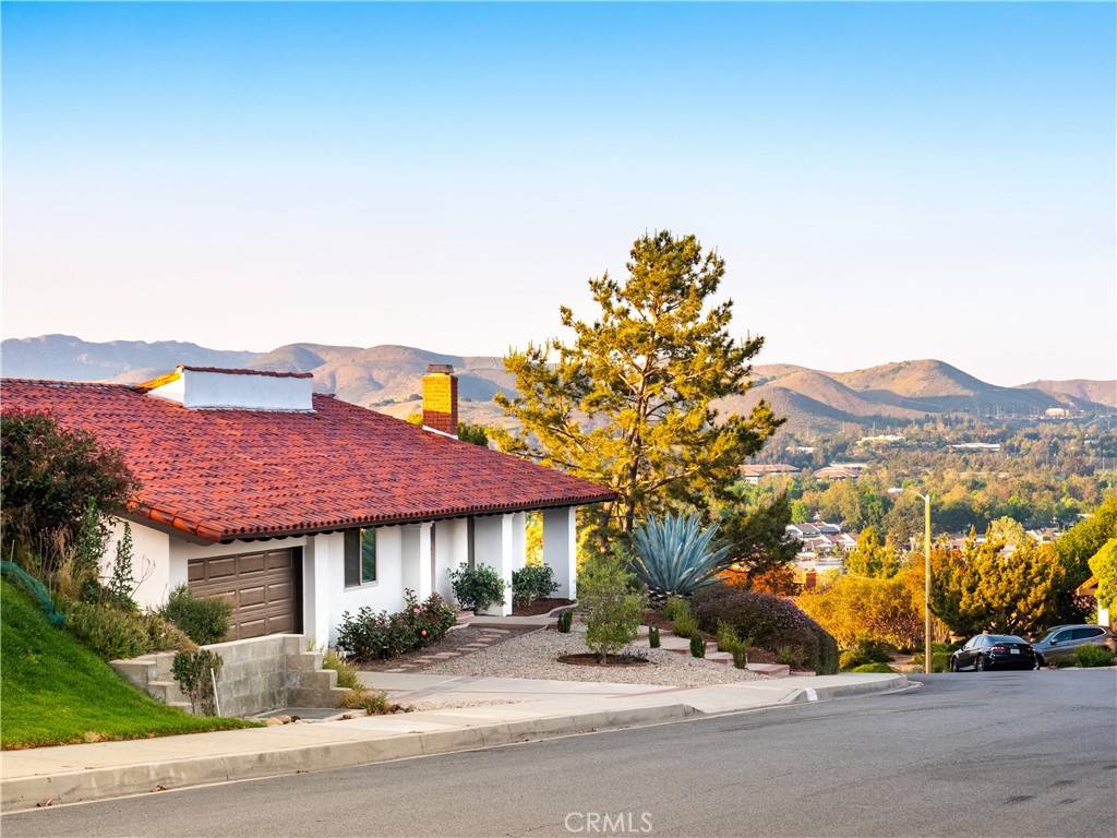 Westlake Village, CA 91361,2181 Hillsbury RD