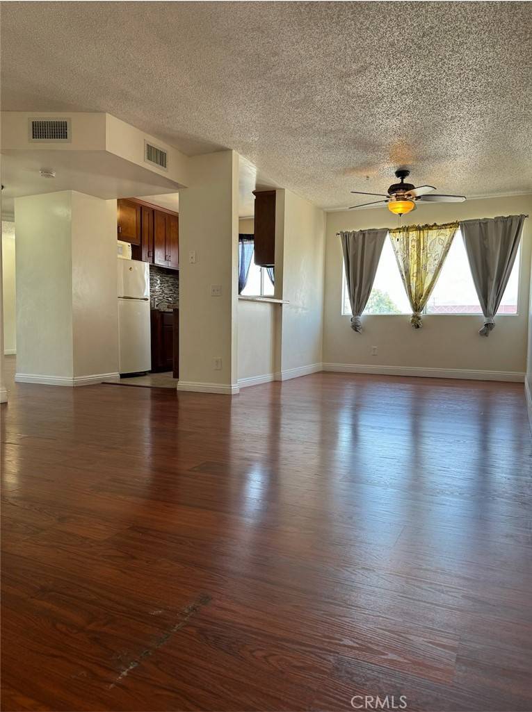 North Hills, CA 91343,9014 Burnet AVE #201