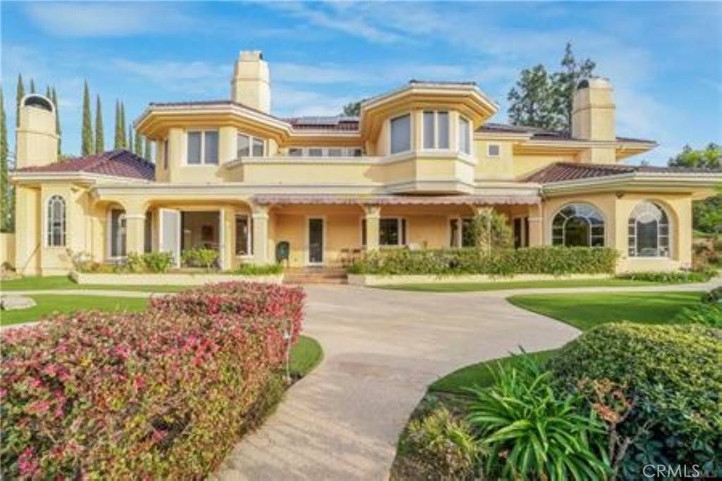 Chatsworth, CA 91311,22537 N Summit Ridge CIR