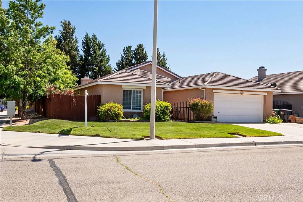 Lancaster, CA 93536,6310 Treehaven CT
