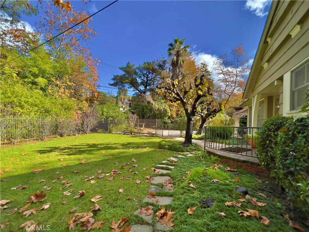 Studio City, CA 91604,3167 Laurel Canyon BLVD