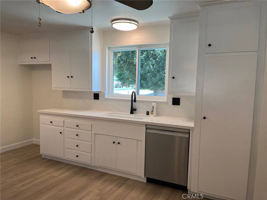 Simi Valley, CA 93065,1855 Kearney AVE