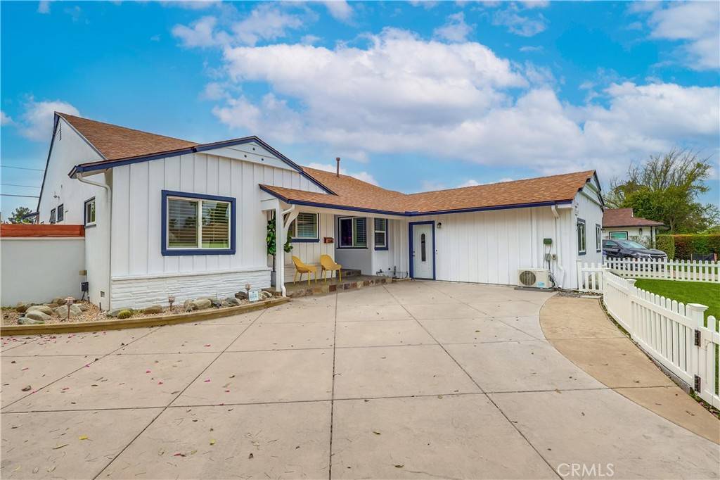 Valley Village, CA 91607,12640 Albers ST