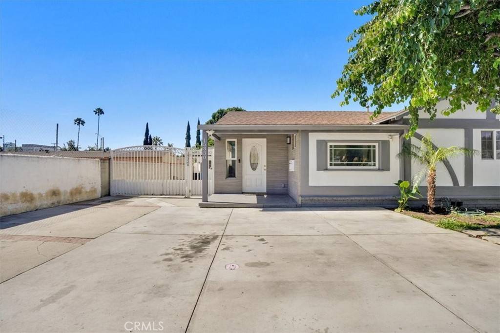 Van Nuys, CA 91406,15330 Hart ST
