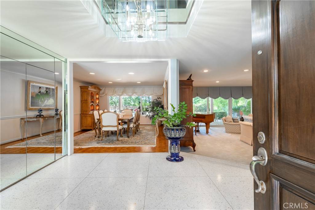 Encino, CA 91436,16303 Meadowridge RD