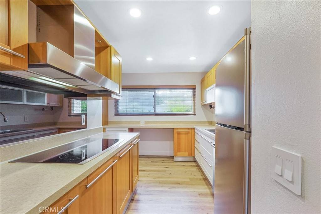 Calabasas, CA 91302,4612 Park Granada #54