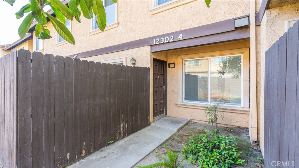North Hollywood, CA 91605,12302 Runnymede ST #4