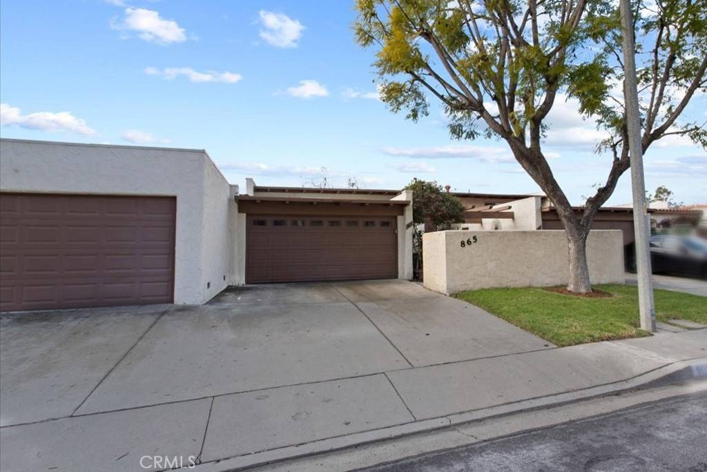 Thousand Oaks, CA 91360,865 Woodlawn DR