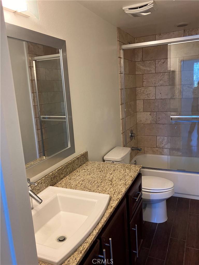 Valley Village, CA 91607,11925 KLING ST #408