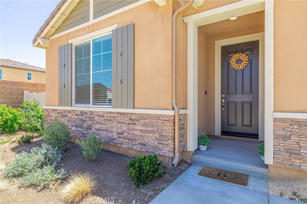 Lancaster, CA 93536,6118 W Avenue J9
