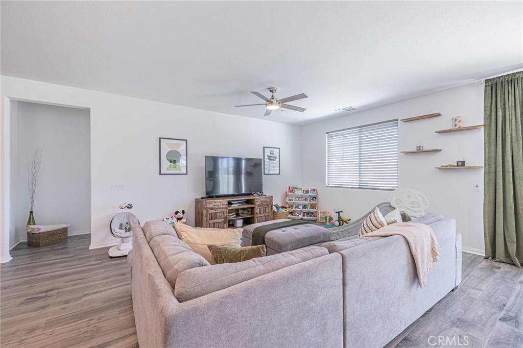 Lancaster, CA 93536,6118 W Avenue J9