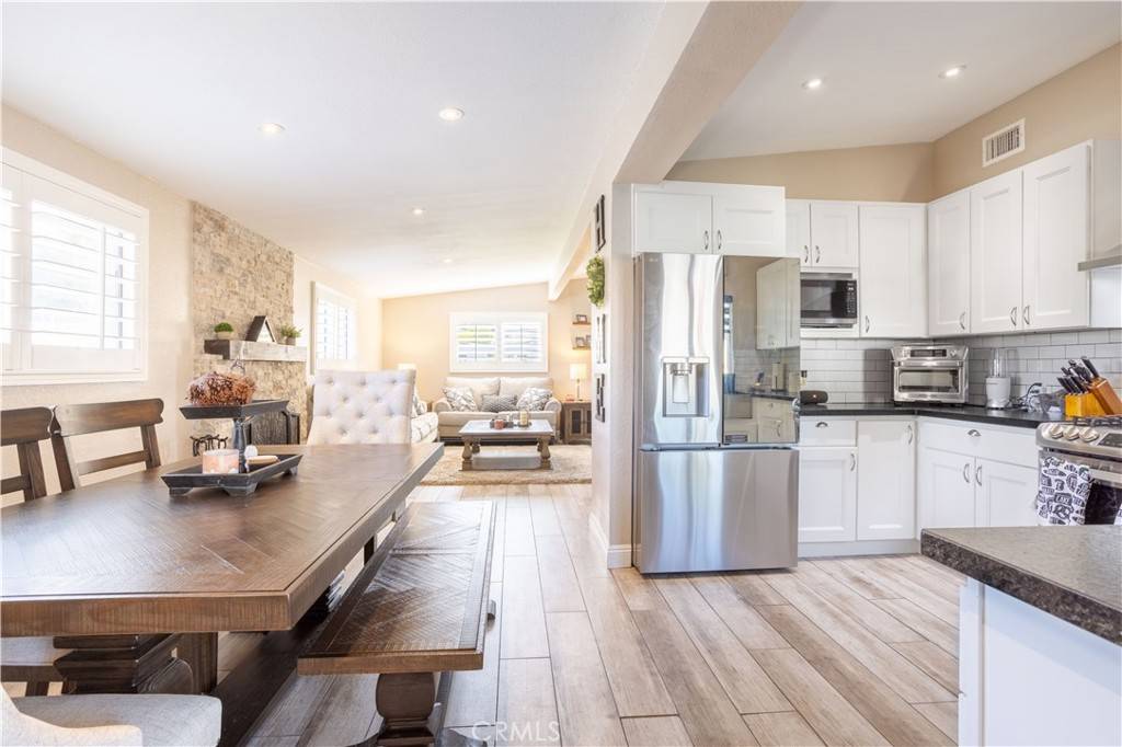 Saugus, CA 91350,27573 Santa Clarita RD