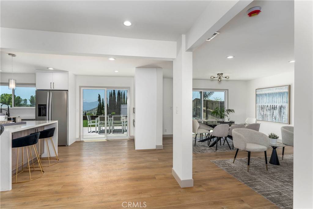 Calabasas, CA 91302,26050 Farmfield RD